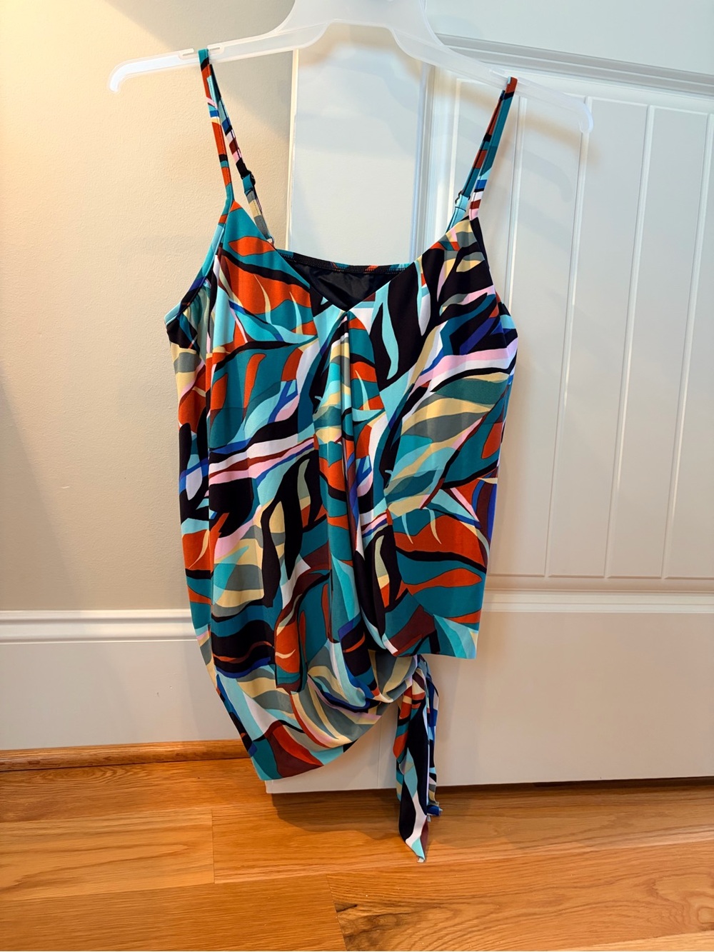 MAGICSUIT NWT COLOR ABSTRACT MULTI COLOR SIZE 16